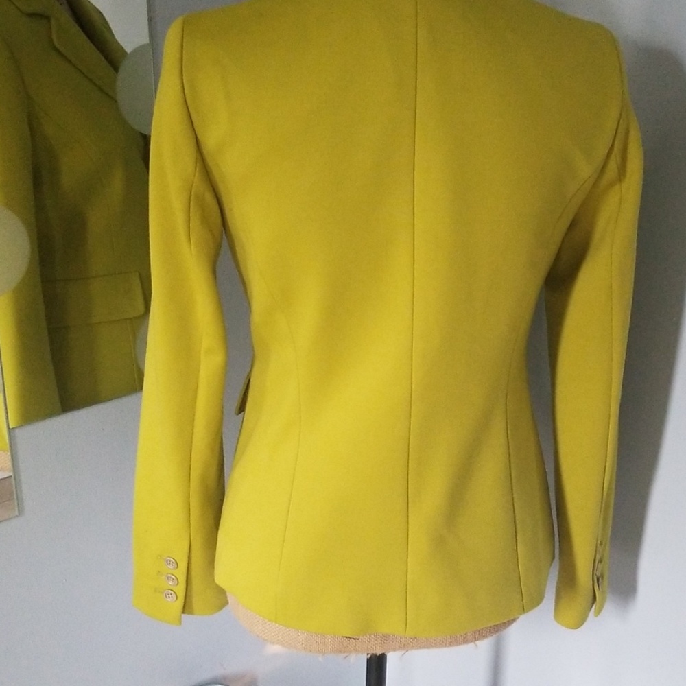 Blazer - Picture 4 of 6